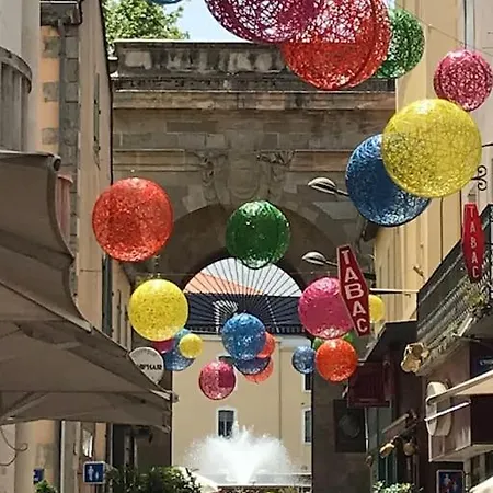 Avec Terrasse Centre De La Bastide *